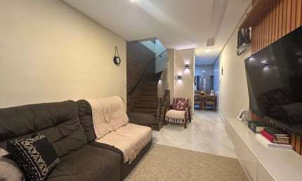 Sobrado com 2 dormitórios à venda, 65 m² por R$ 320.000,00 - Caiçara - Praia Grande/SP
