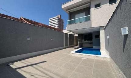 Casa com 3 quartos à venda na Rua Bororós, 313, Tupi, Praia Grande
