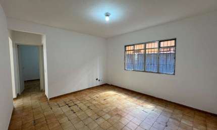 Apartamento Térreo para Locação na Vila Tupi em Praia Grande - SP.