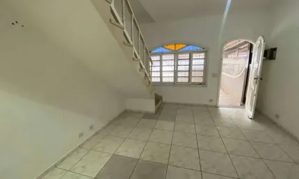 Sobrado com 2 dormitórios à venda, 108 m² por R$ 450.000,00 - Tupi - Praia Grande/SP