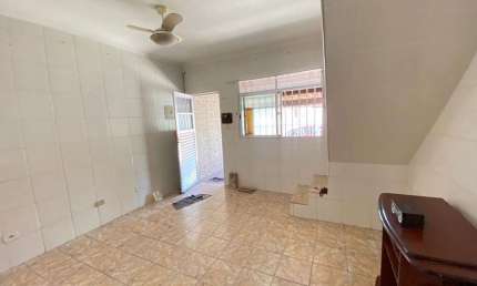 Casa com 2 quartos à venda na Rua Santo Antônio de Pádua, 97, Vila Mirim, Praia Grande