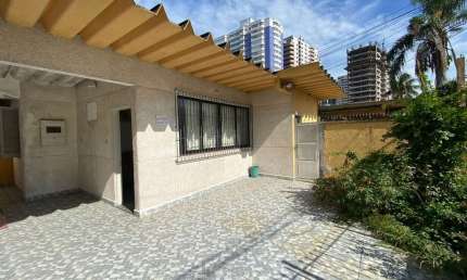Casa com 2 dormitórios para alugar, 64 m² por R$ 2.500,02/mês - Vila Guilhermina - Praia Grande/SP