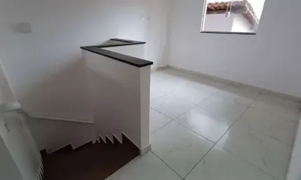 Sobrado com 2 dormitórios à venda, 45 m² por R$ 368.000,00 - Vila Assunção - Praia Grande/SP