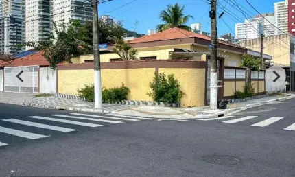 Casa com 2 quartos para alugar na Rua Brigadeiro José Ferreira, 100, Canto do Forte, Praia Grande
