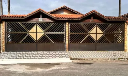 Casa com 2 quartos à venda na Rua Barão de Cotegipe, 365, Jardim Imperador, Praia Grande