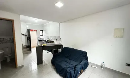 Sobrado com 2 dormitórios à venda no maracanã em praia grande/sp