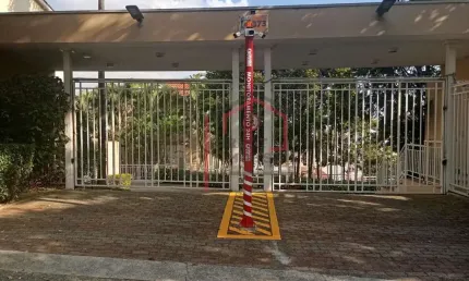 Casa de Condomínio de 144m² com 2 dormitorios 2 vagas de garagem Vila São Francisco