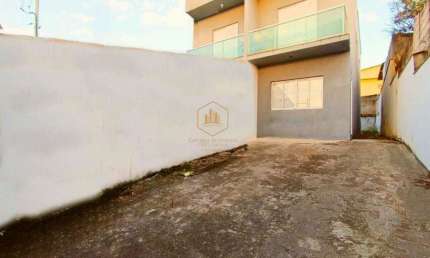 Casa à venda com 3 dormitórios(1 suíte)  por R$ 371.000,00