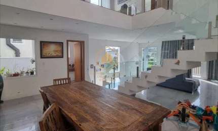 Casa em Condomínio com 3 Quartos(2 Suítes) à venda, 257 m²