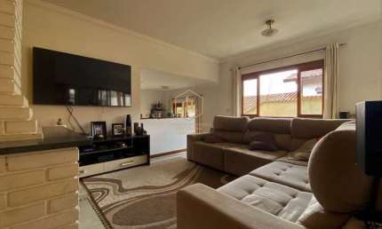 Casa com 3 Quartos(1 Suíte) à venda, 361 m² por R$ 1.265.000
