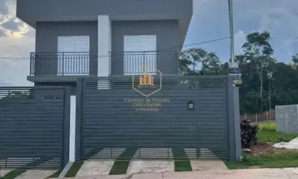 Casa à venda, com 3 dormitórios( 1 suíte) por R$ 450.000,00