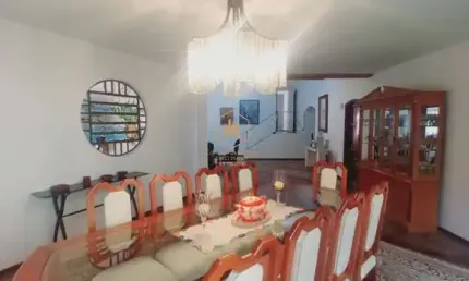 Casa à venda na Granja Viana por R$ 3.400.000, com 4 suítes