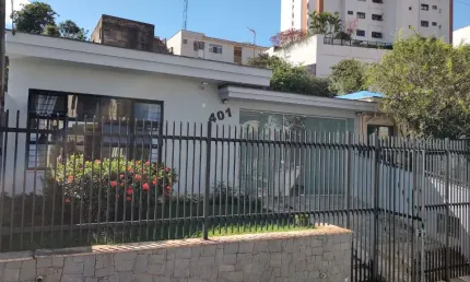 Casa comercial com 4 salas à venda no Centro, Sorocaba 
