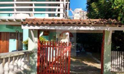 Casa à venda, 350 m² por R$ 1.800.000,00 - Vila Jaboticabeira - Taubaté/SP