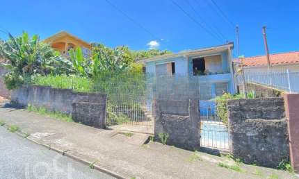 Casa com 2 quartos à venda na Rua Camilo Silveira de Souza, 322, Capoeiras, Florianópolis, 303 m2 por R$ 539.900