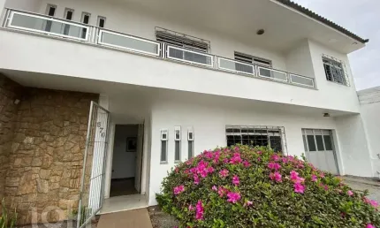 Casa com 3 quartos à venda na Rua Elesbão Pinto da Luz, 570, Jardim Atlântico, Florianópolis, 192 m2 por R$ 940.000