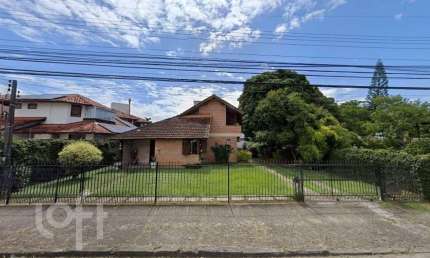 Casa com 3 quartos à venda na Rua Joe Collaço, 903, Córrego Grande, Florianópolis, 165 m2 por R$ 2.900.000