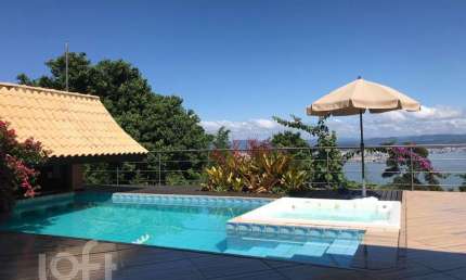 Casa com 4 quartos à venda na Rua Margot Ganzo Araújo, 113, Centro, Florianópolis, 410 m2 por R$ 3.500.000