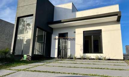 Casa em condomínio fechado com 3 quartos à venda na Área Rural, 2771, Zona Rural, Viamão, 100 m2 por R$ 457.000