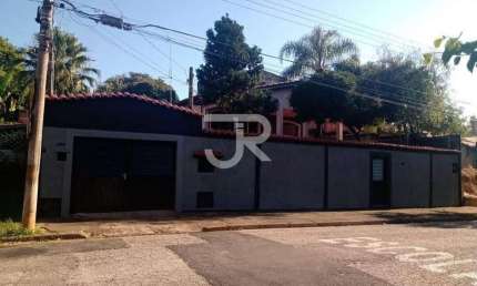 Ampla e moderna casa no bairro Vila Carvalho, em Sorocaba-SP