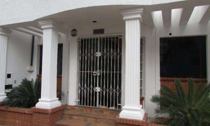 Casa, 215 m² - venda por R$ 999.000,00 ou aluguel por R$ 4.800,00/mês - Centro - Piracicaba/SP