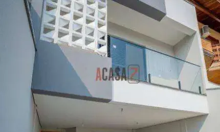 Sobrado no Jardim Prestes de Barros - 3 dorm, 1 suíte.  Novo