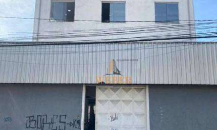 Lindo prédio comercial disponível tanto para venda e locação.