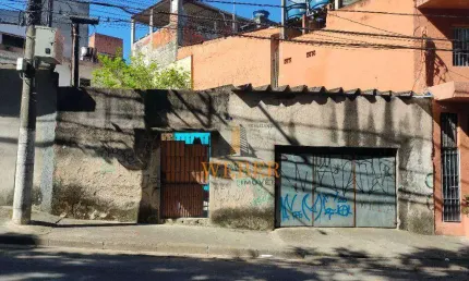 Casa 3 dormitórios, 1 vaga e amplo quintal - Jd. Guaraú