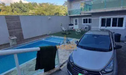 Vende-se linda casa no condomínio residencial Cocaia 1, mais de 160 metros de puro conforto, lazer e segurança, com muitos comércios e meios de transp