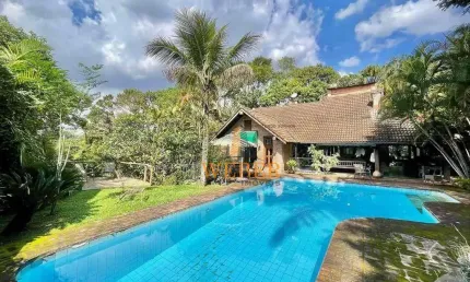 Casa com 3 dormitórios à venda, 363 m² por R$ 1.650.000,00 - Chácara Santa Lúcia dos Ypes - Carapicuíba/SP