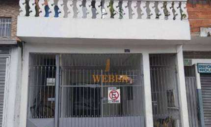 Vende-se um sobrado com dois pavimentos com entradas separadas no jardim Santa Tereza  Jandira, Térreo  Área construída 125m²  1 garagem  Sala cozinha