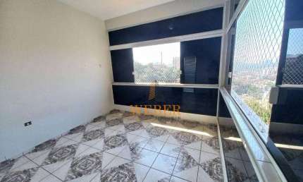 Vende-se lindo obrado com 03 belas casas com entrada individuais  no Jardim Reginalice, Barueri/SP.