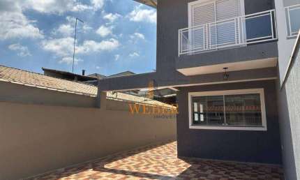 Excelente casa na Granja Vianna - 3 Dormitórios - 4 vagas