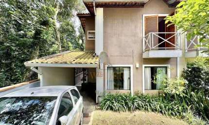 Cond. Vila Velha - 3 dorms / 1 sts, final de rua, muito verde!