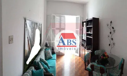 Apartamento 2 dorm com sacada e vista para o mar no José Menino
