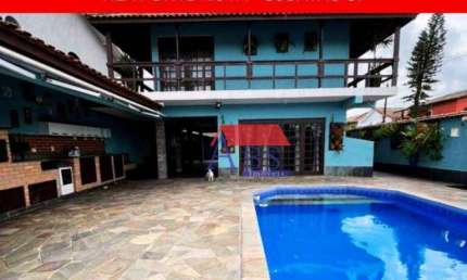 Sobrado com piscina  à venda com  339 m² por R$ 980.000 - Vila Ponte Nova - Cubatão/SP