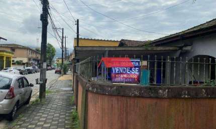 Casa com 3 quartos à venda na Rua Bahia, Vila Paulista, Cubatão