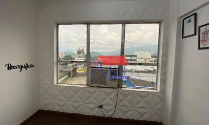 Linda sala, com divisórias e bem localizada. Aceita financiamento.