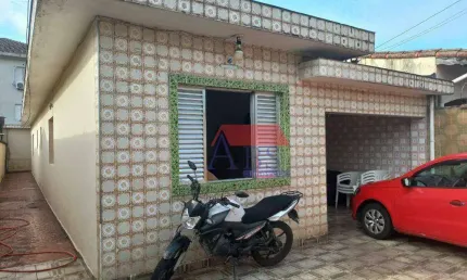 Casa com 3 dormitórios à venda, 113 m² por R$ 520.000 - Vila Nova - Cubatão/SP