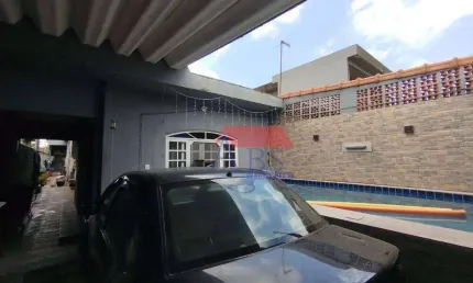 Casa com 2 dormitórios à venda, 101 m² por R$ 235.000 - Jardim Rio Branco - São Vicente/SP
