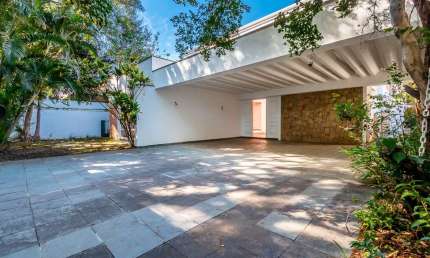 Sobrado para venda em Vila Ida com 6 quartos, sendo 3 suítes, 449m²
