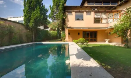 Casa tipo para venda em Jardim Guedala com 4 quartos, sendo 3 suítes, 750m²