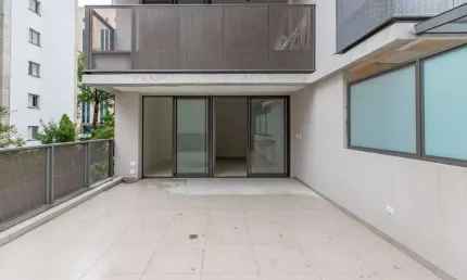 Apartamento garden para venda em Moema com 1 quarto, 68.6m²