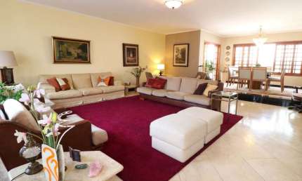 Casa tipo para venda com 3 quartos, sendo 3 suítes, 181m²