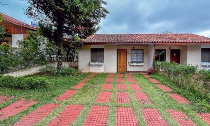 Casa em condomínio para venda com 4 quartos, sendo 1 suíte, 124m²