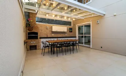 Casa em condomínio para venda em Jardim Prudência com 4 quartos, sendo 2 suítes, 307m²