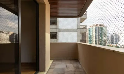 Apartamento tipo para venda em Itaim Bibi com 3 quartos, sendo 3 suítes, 209m²