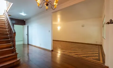 Casa tipo para venda em Planalto Paulista com 3 quartos, sendo 1 suíte, 200m²