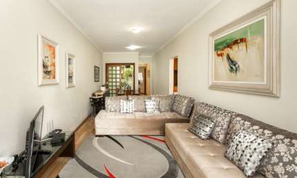 Casa tipo para venda com 3 quartos, sendo 1 suíte, 129m²