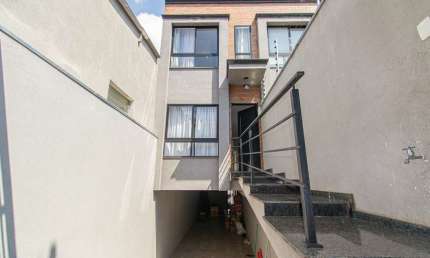 Casa tipo para venda com 3 quartos, sendo 3 suítes, 161m²